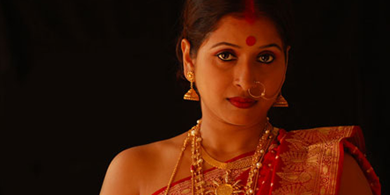 Photo ©Bigstock.com SB_bigstock_Indian_Bride_wi
