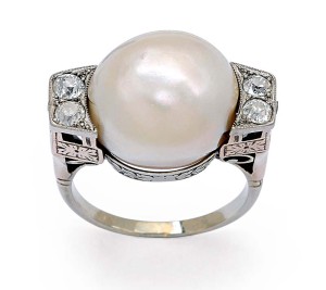 Photo courtesy Dupuis Fine Jewellery Auctioneers Natural pearl and old-cut diamond ring set in platinum-topped 18-karat white gold, circa 1940s.
