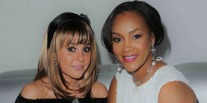 Photo courtesy Candy Ice Jewelry SB_with_Vivica_Fox_high_res