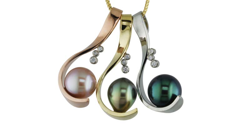 Photo courtesy Llyn L. Strelau stock arabesque pendants trio