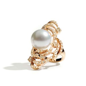 Photo courtesy Utopia-Gaia South Sea pearl ring in 18-karat rose gold, with white and champagne diamonds.