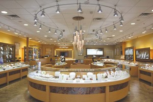 Photo courtesy Artcogroup.com Designed with a combination of lighting products to effectively display the merchandise, this store shows the jewellery to its best advantage without shadows or dark areas.