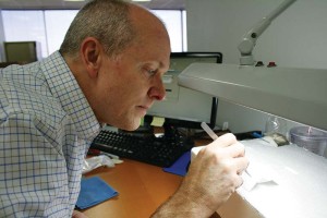 Photo courtesy GSL Laboratories There is a natural evolution to grading diamonds. What used to be an SI2 two decades ago is not an SI2 today.