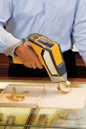 Photo courtesy Thermo Fisher Scientific Niton-XL2-Jewelry-CMYK
