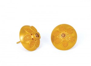 Photo courtesy Reinstein|Ross RR-Verbena-Earrings-with-Brown-Diamonds-with-Granulation-(1)