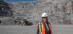Ont. designer observes diamond sorting at NWT mine