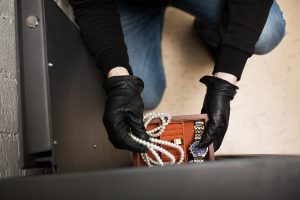 The Canadian Jewellers Association (CJA) is teaming up with Jewelers Mutual Insurance Group and Toronto Police Services to offer a seminar on defending your jewellery business against crime. Photo © www.bigstockphoto.com