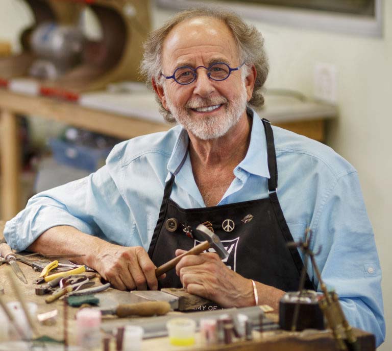 Photo courtesy American Jewelry Design Council Alan Revere, founder of the Revere Academy of Jewelry Arts, is the fifth-ever recipient of the American Jewelry Design Council’s Benne Award for Lifetime Achievement.