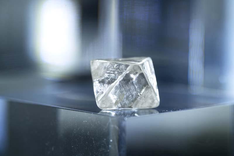 Photo courtesy Rio Tinto A 28.84-carat rough diamond, dubbed ‘Argyle Octavia’ in recognition of its octahedral shape, has been recovered from Rio Tinto’s Argyle mine.
