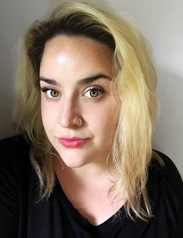 Digital influencer Hannah Becker of Diamondoodles says the amount a blogger should be posting depends on the size of his or her social media community.
