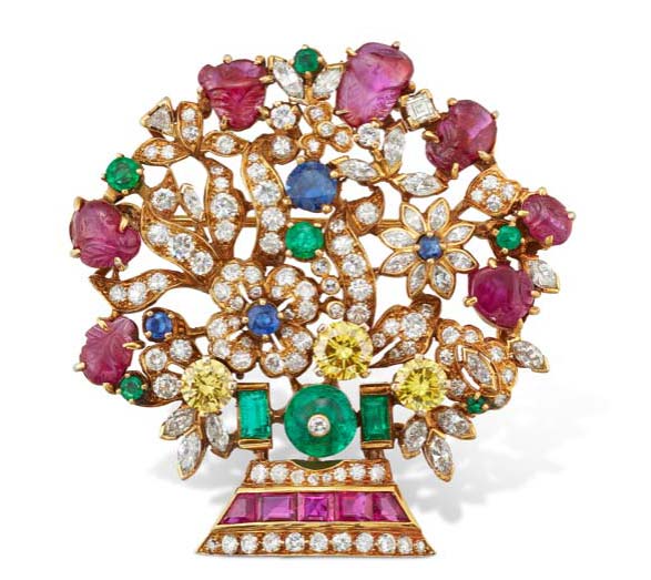 Photo courtesy Christie’s Margaret Thatcher’s multi-gem and diamond brooch by Van Cleef & Arpels sold at Christie’s ‘Mrs. Thatcher, Part III’ online auction for more than CAD$86,000.