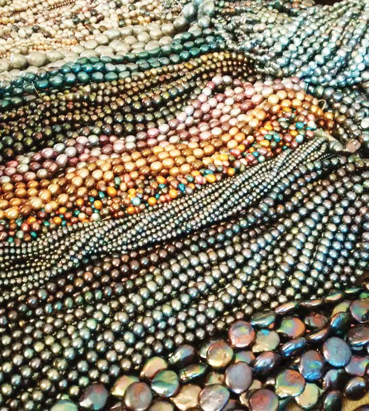 Dyed, cultured freshwater pearls are available in many different shapes and colours.