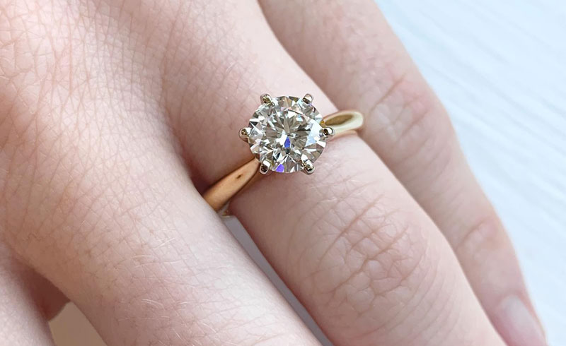 Figure 2: Prong-set Canadian diamond (1.50 carats) by Dana’s Goldsmithing.