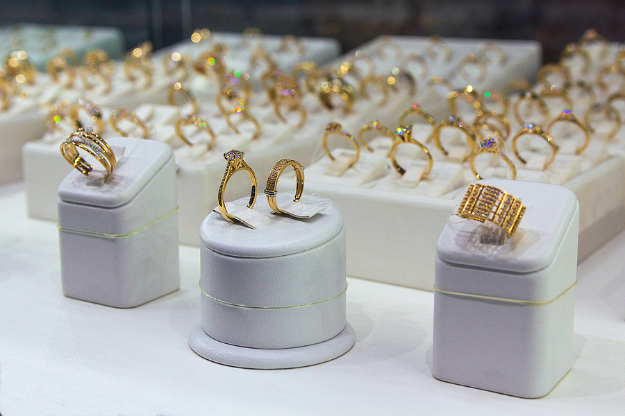 A display case with an assortment of rings in a jewellery store.