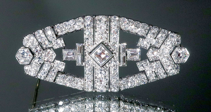 A 1930s platinum and diamond brooch, Art Deco.