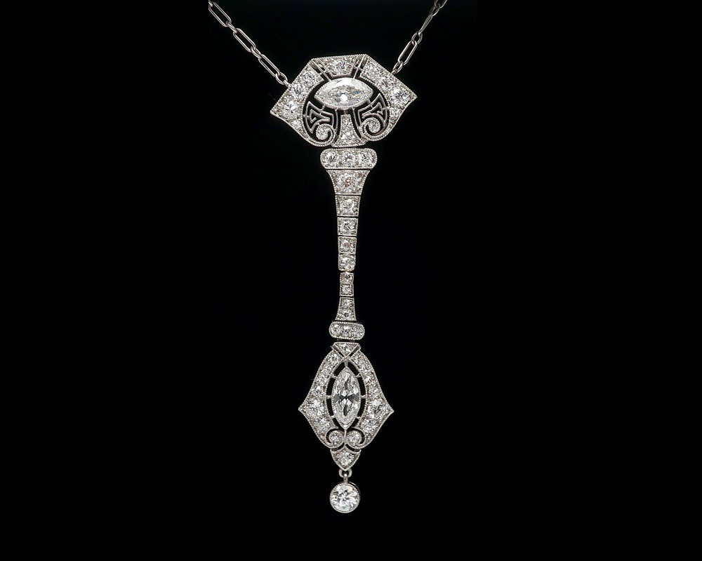 A Belle Epoque necklace, platinum and diamond, ca. 1930.